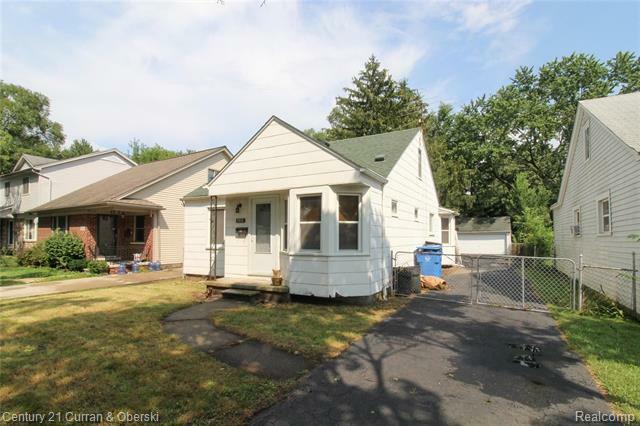 8500 Lenore Street  Dearborn Heights MI 48127 photo