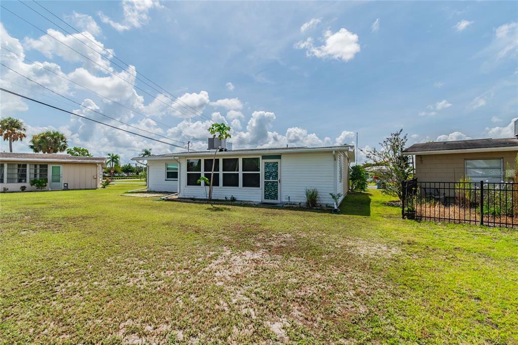 Property Photo:  1501 Council Drive  FL 33573 