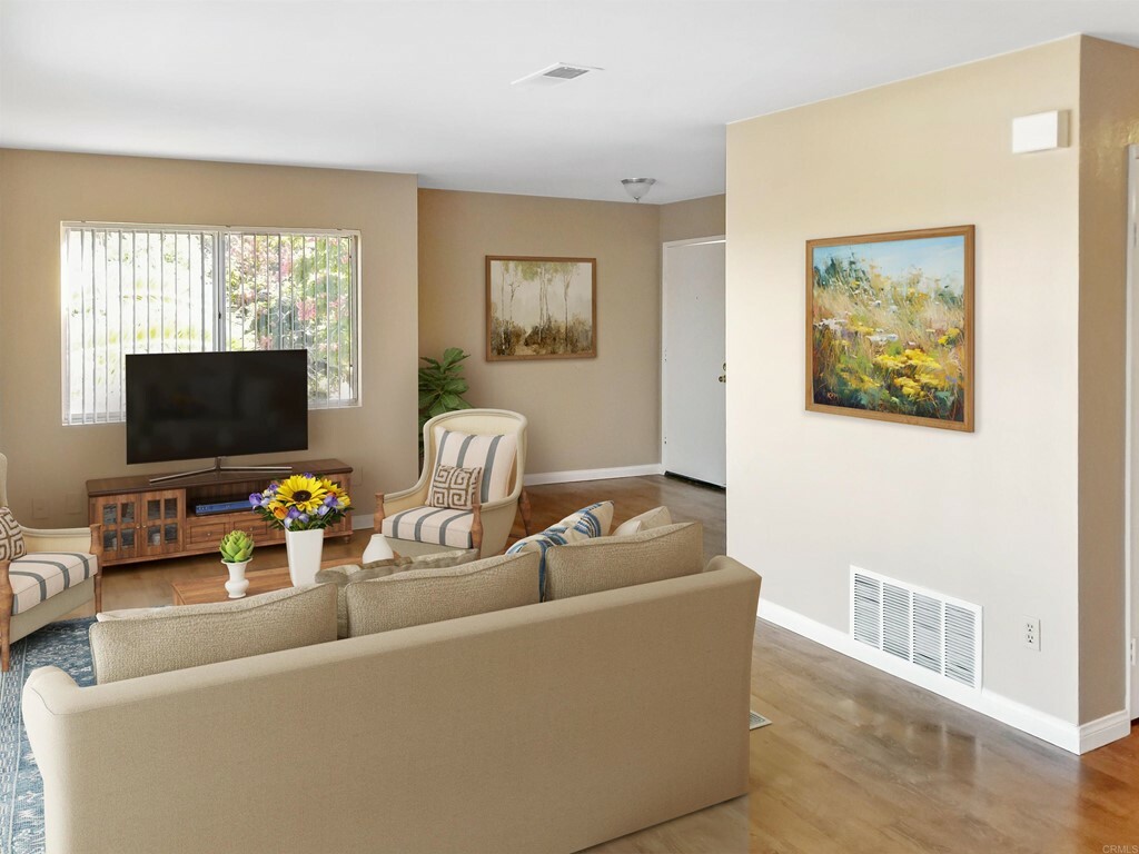 Property Photo:  4262 Mesa Vista Way 8  CA 92057 