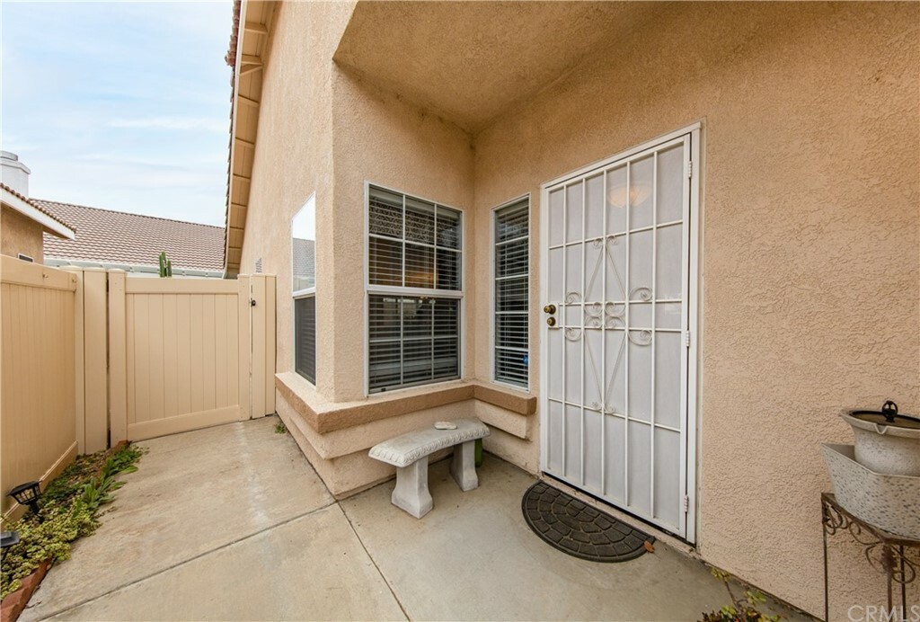 Property Photo:  824 Camino De Plata  CA 92583 