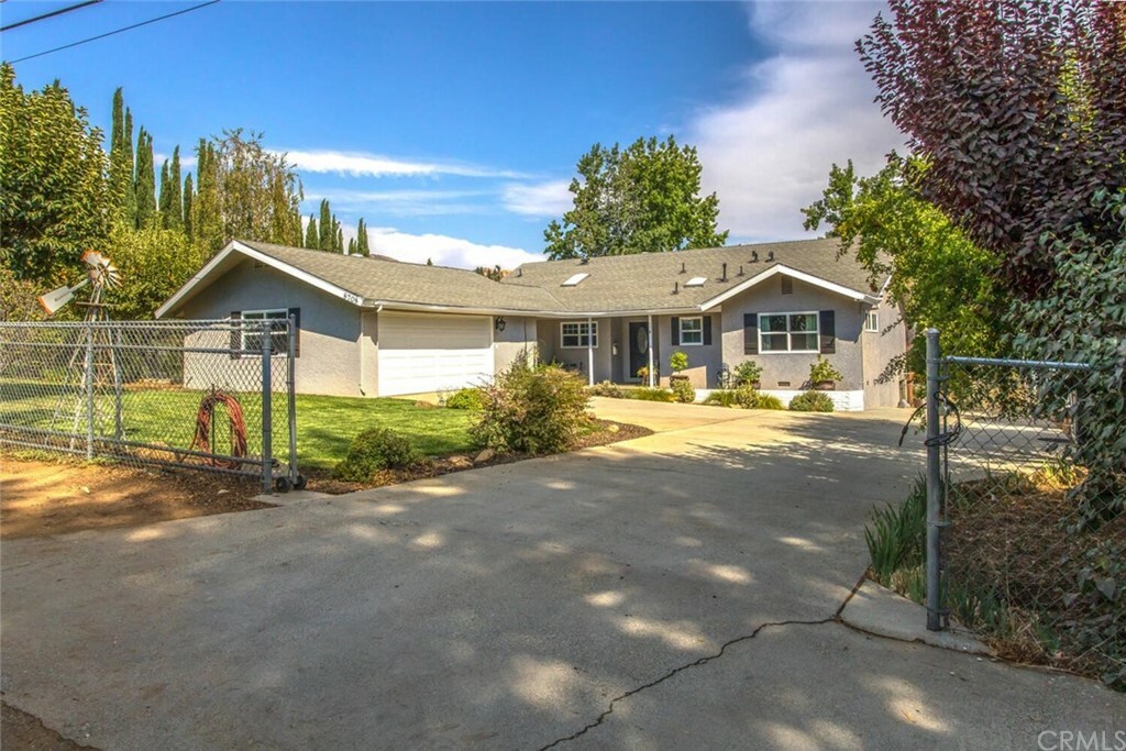 Property Photo:  8708 Apple Tree Lane  CA 92223 