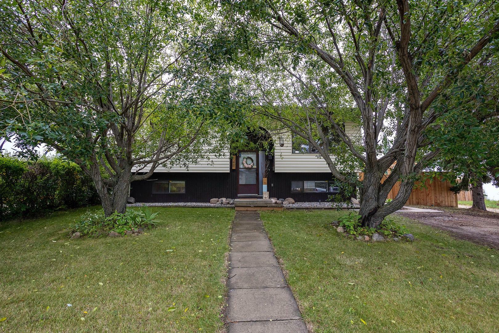 Property Photo: 148 McDougall Crescent AB T4R 1T5
