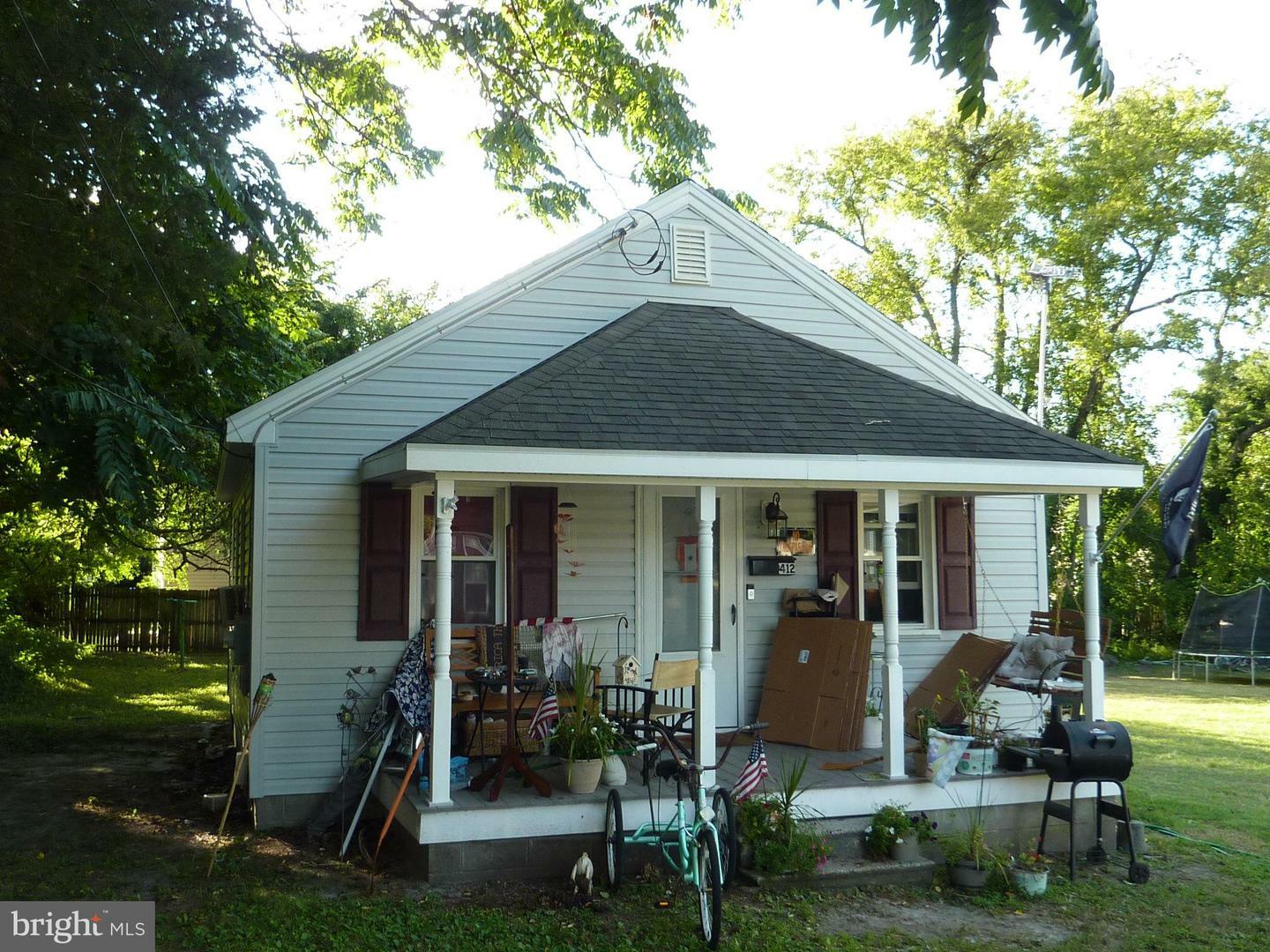 Property Photo:  412 Poplar Street  MD 21804 