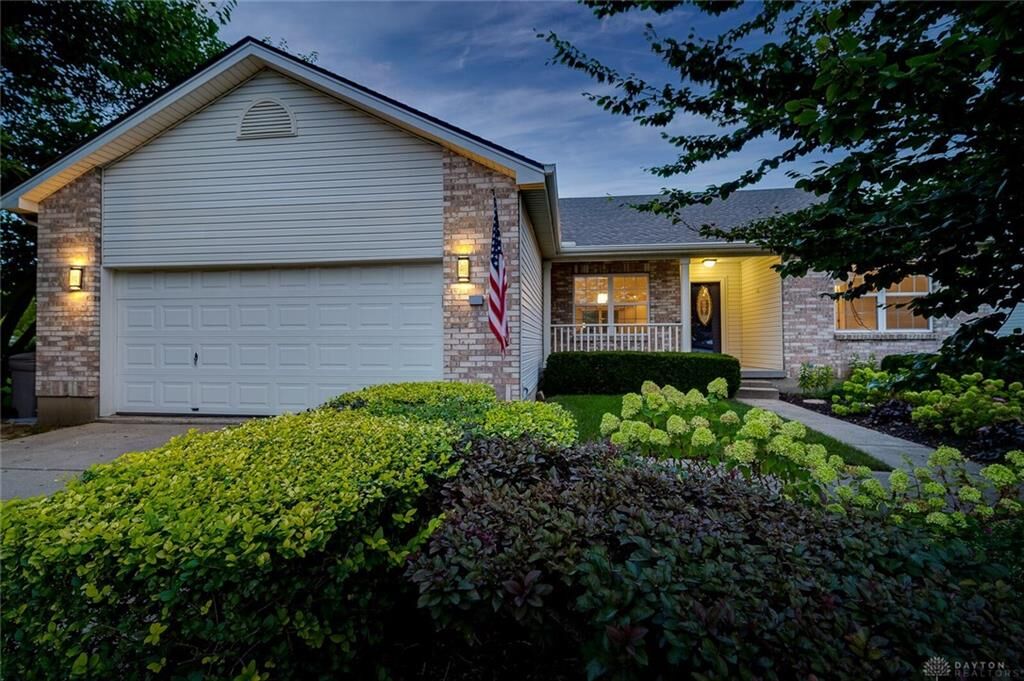 Property Photo: 4 S Glen Oak Drive OH 45066