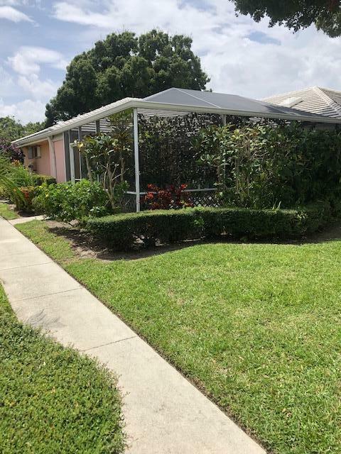 Property Photo: 3402 Lakemont Court FL 33403