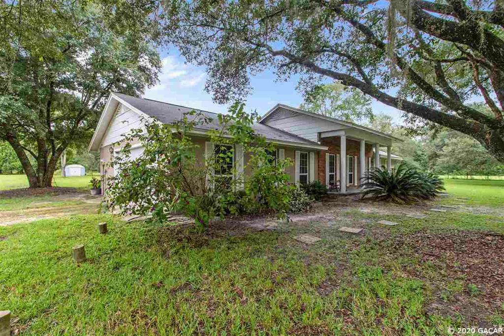 Property Photo:  5112 SW 170th Street  FL 32618 