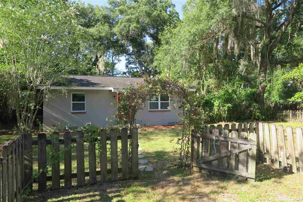 Property Photo:  1133 NW 22nd Avenue  FL 32609 