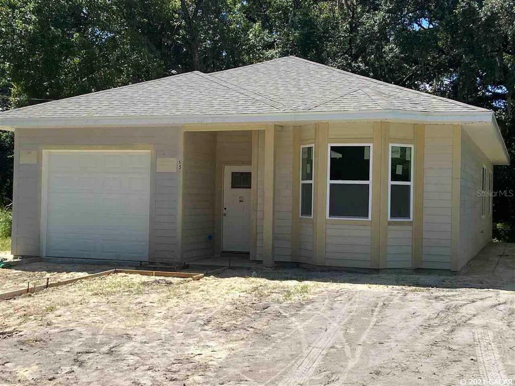 Property Photo:  1533 NE 1 Avenue  FL 32641 