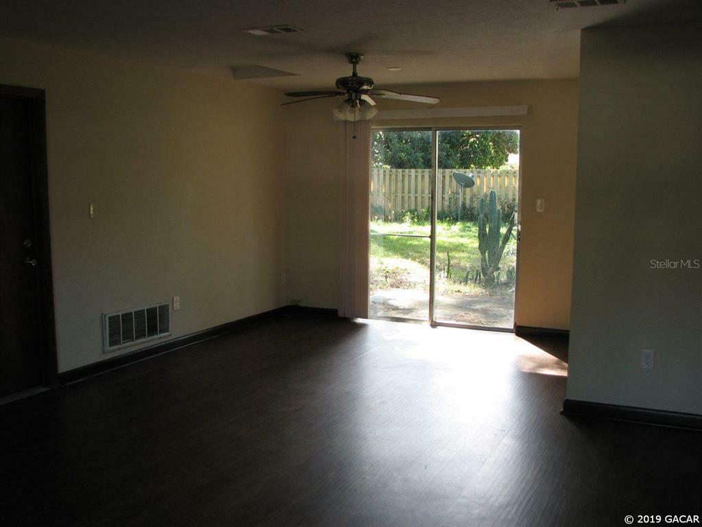 Property Photo:  4529 NW 31st Avenue  FL 32606 