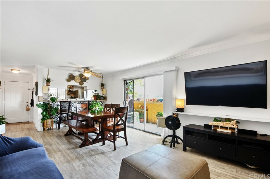 Property Photo: 646 Nebraska Avenue 4 CA 90802