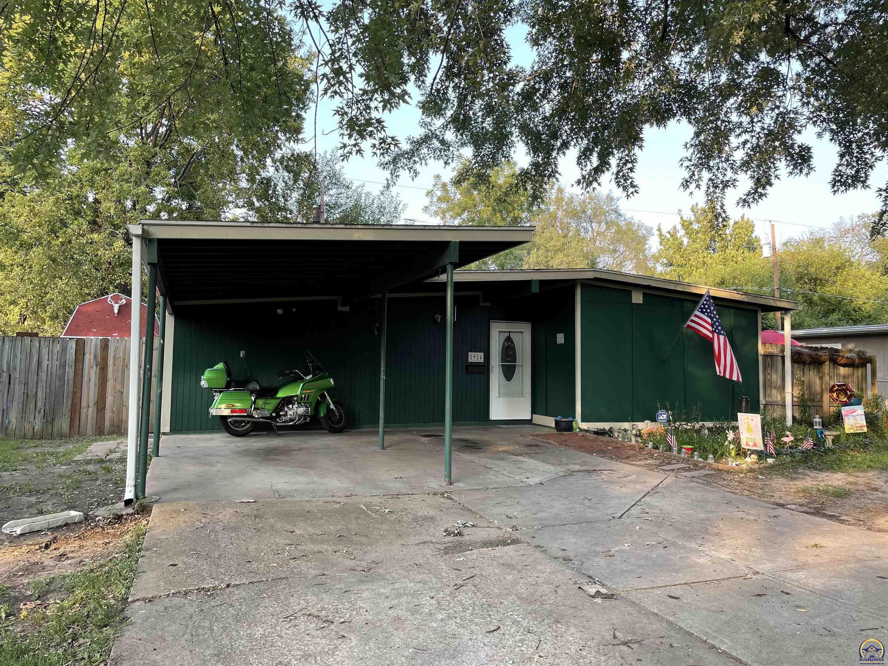 Property Photo: 2924 SW Twilight Dr KS 66614