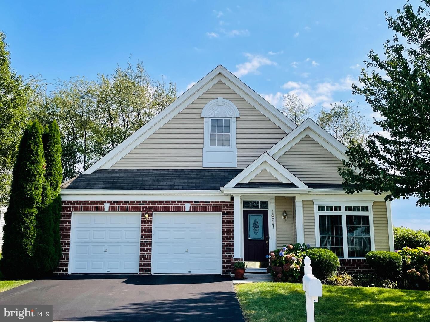 Property Photo:  1917 Speedwell  PA 17601 