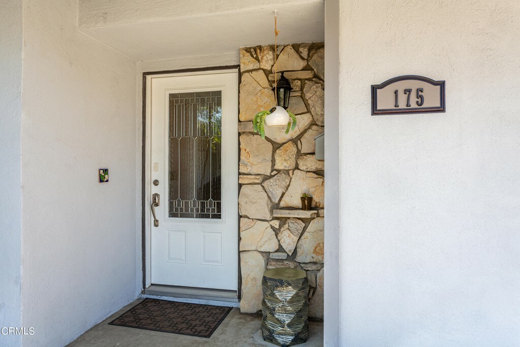 Property Photo:  175 Dale Avenue  CA 91320 