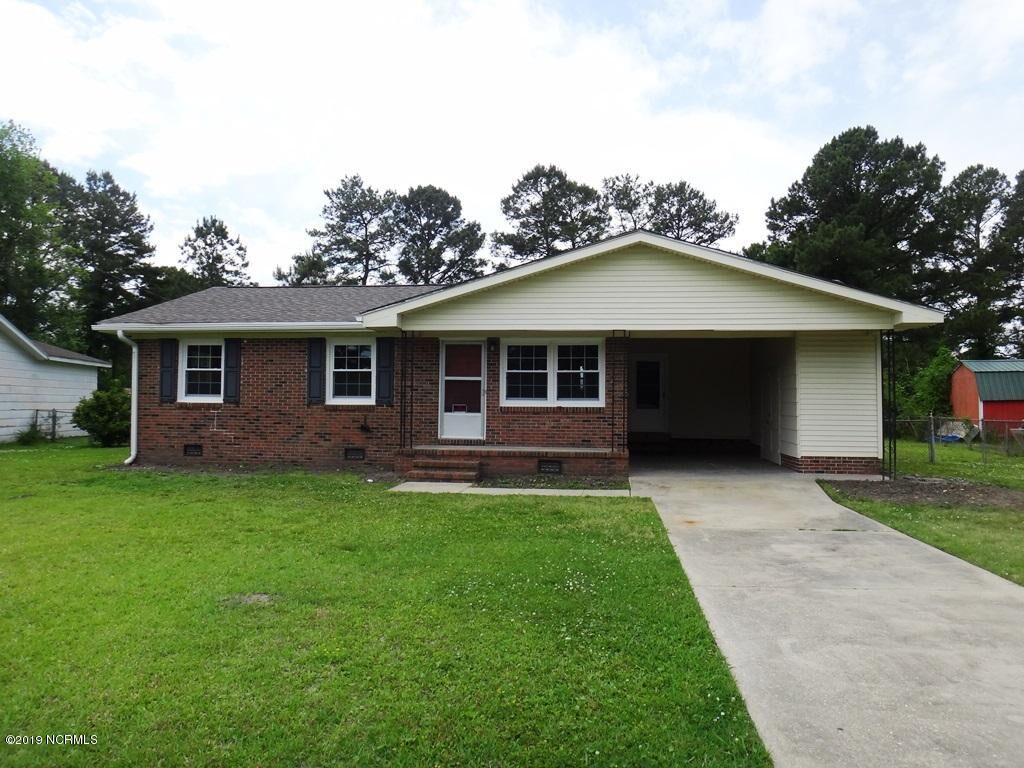 Property Photo:  108 Princeton Drive  NC 28546 