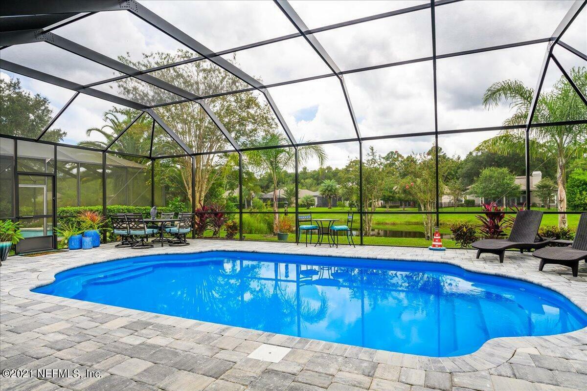 Property Photo:  1307 Barrington Circle  FL 32092 