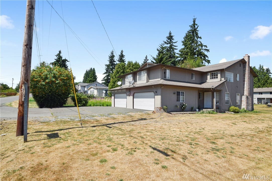 Property Photo:  33 120th St SE  WA 98208 