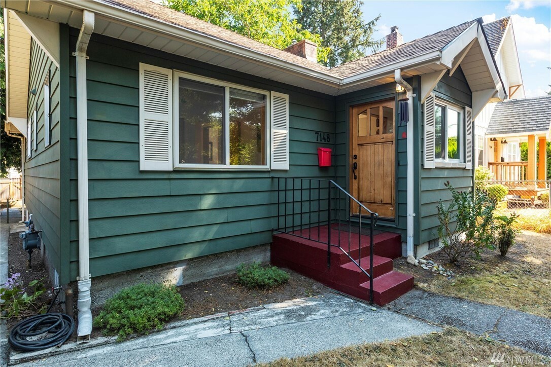 Property Photo:  7148 32nd Ave SW  WA 98126 