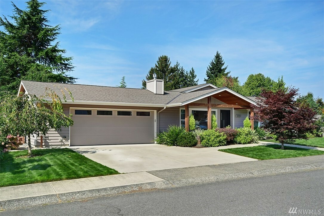 Property Photo:  10919 159th Ave NE  WA 98052 