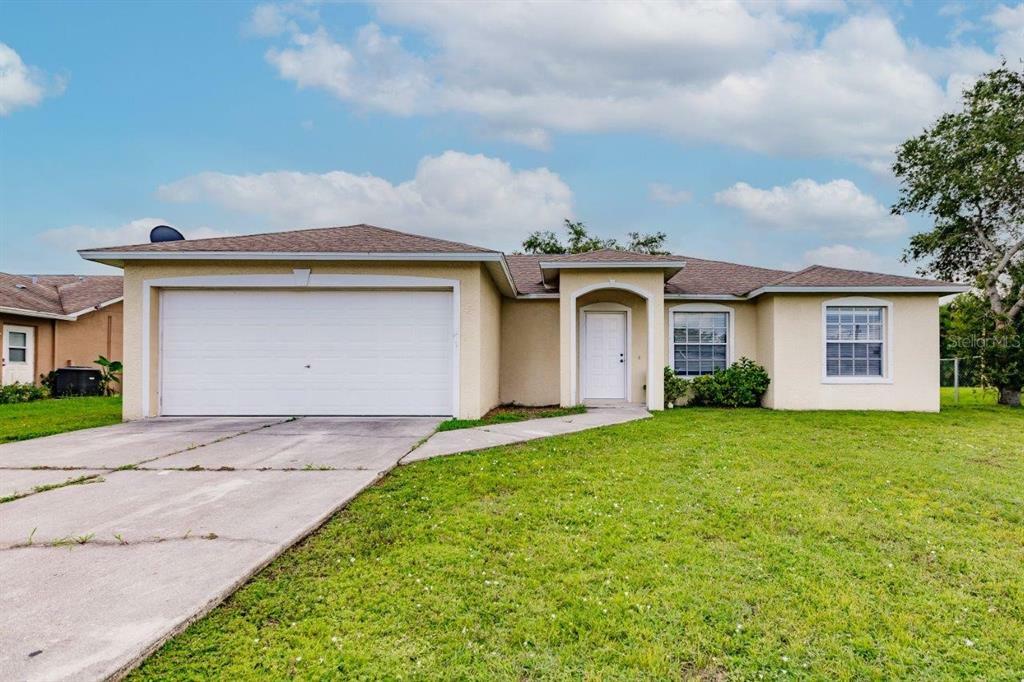 Property Photo:  206 NE 24th Avenue  FL 33909 