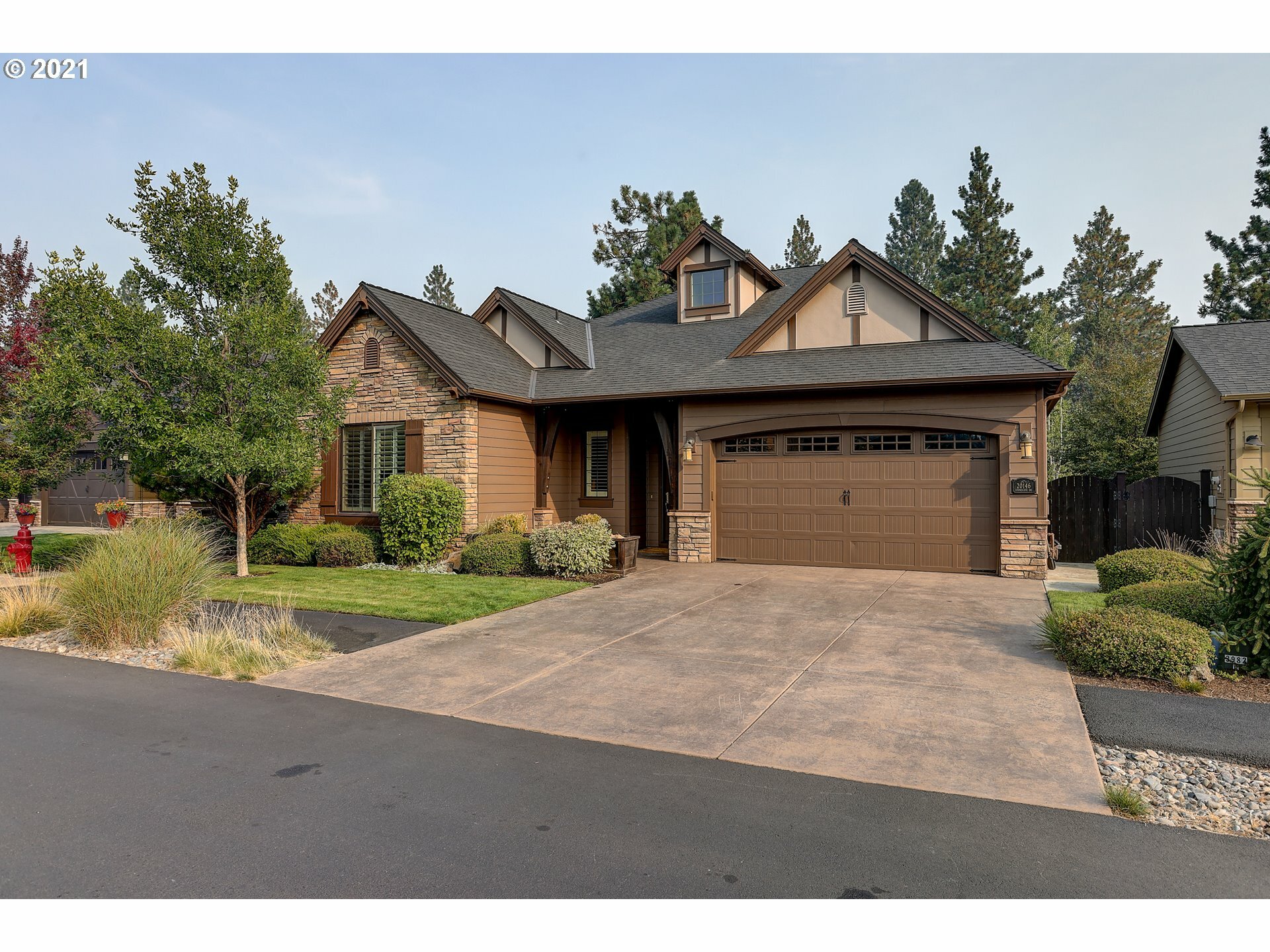 20146 Stonegate Dr  Bend OR 97702 photo