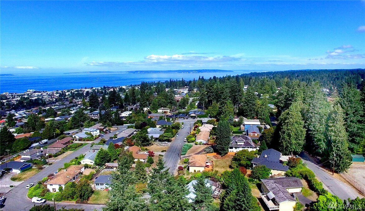 Property Photo: 22214 98th Ave W WA 98020