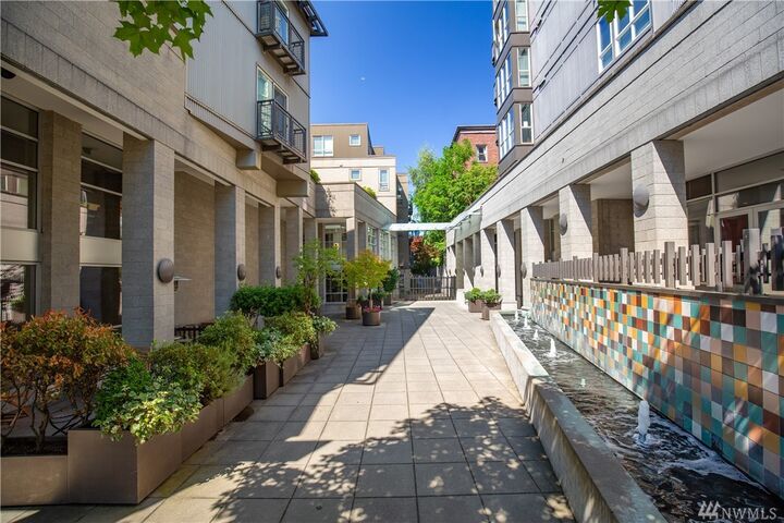 Property Photo:  1410 E Pine St W111  WA 98122 