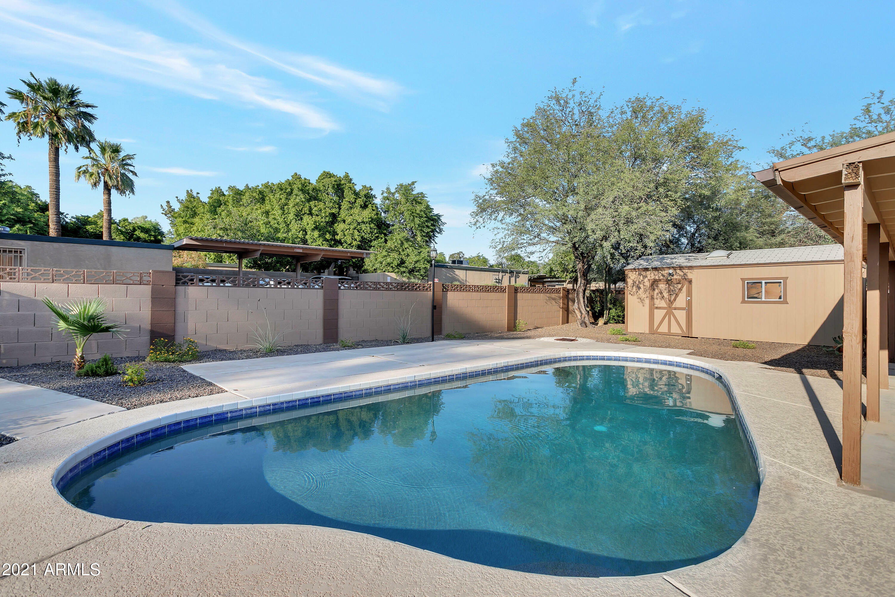 Property Photo:  226 E La Vista Drive  AZ 85338 