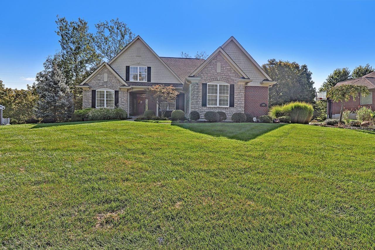 Property Photo: 1005 Westchester Way OH 45244