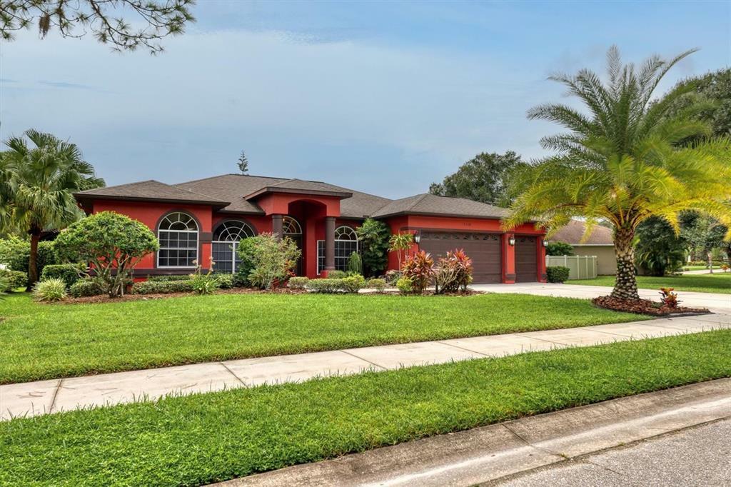 Property Photo: 13708 18th Place E FL 34212