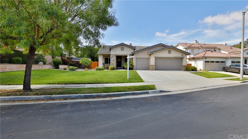 Property Photo: 33571 Honeysuckle Lane CA 92563