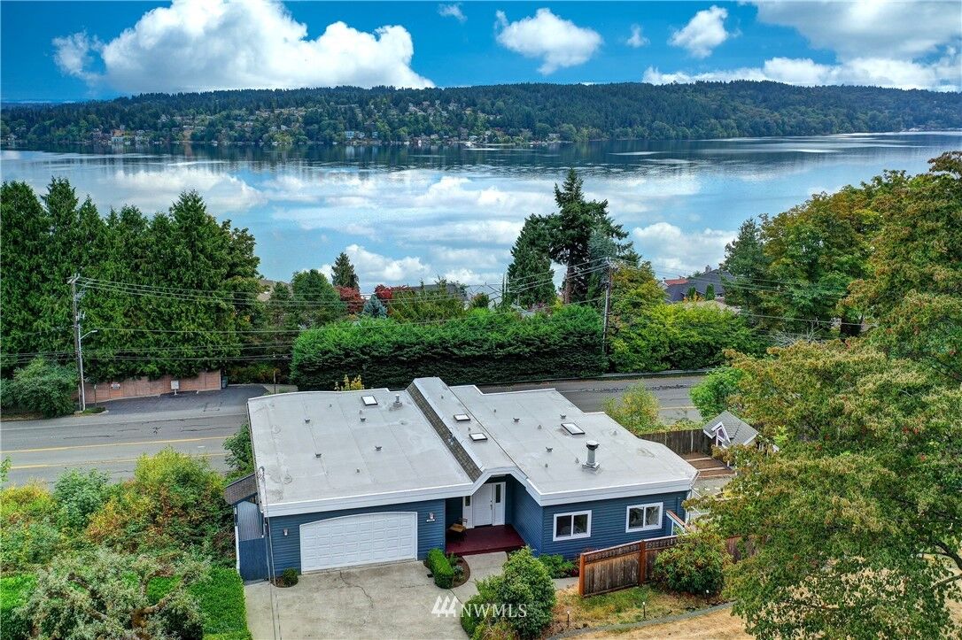 Property Photo: 15836 38th Avenue NE WA 98155