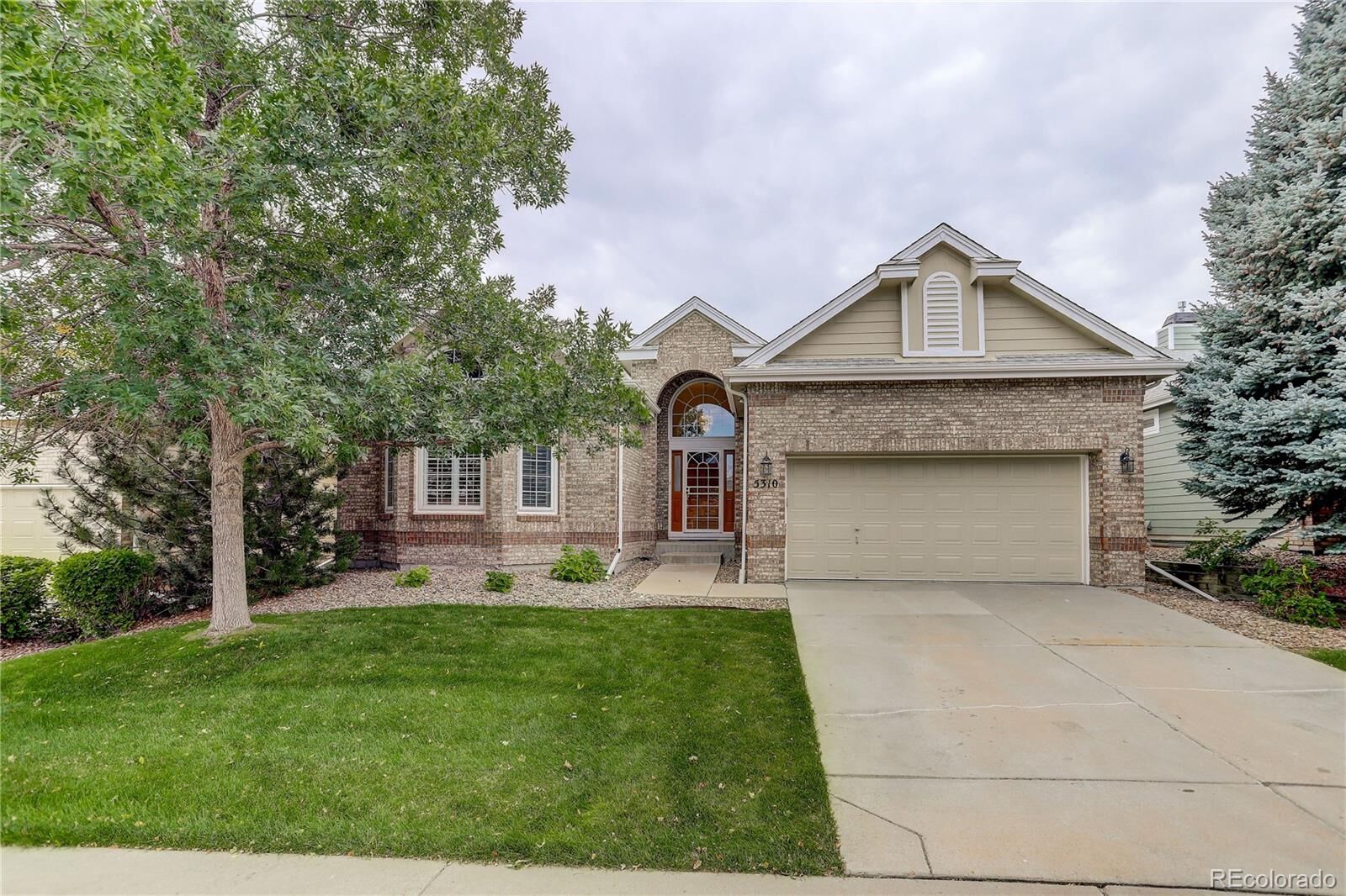 Property Photo: 5310 Shetland Court CO 80130