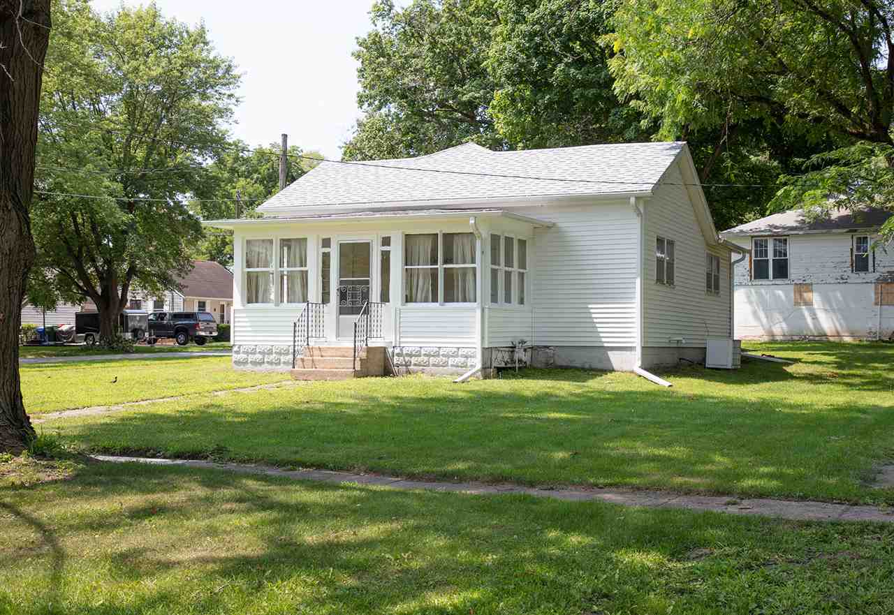 Property Photo:  524 Brasher St  IA 50658 