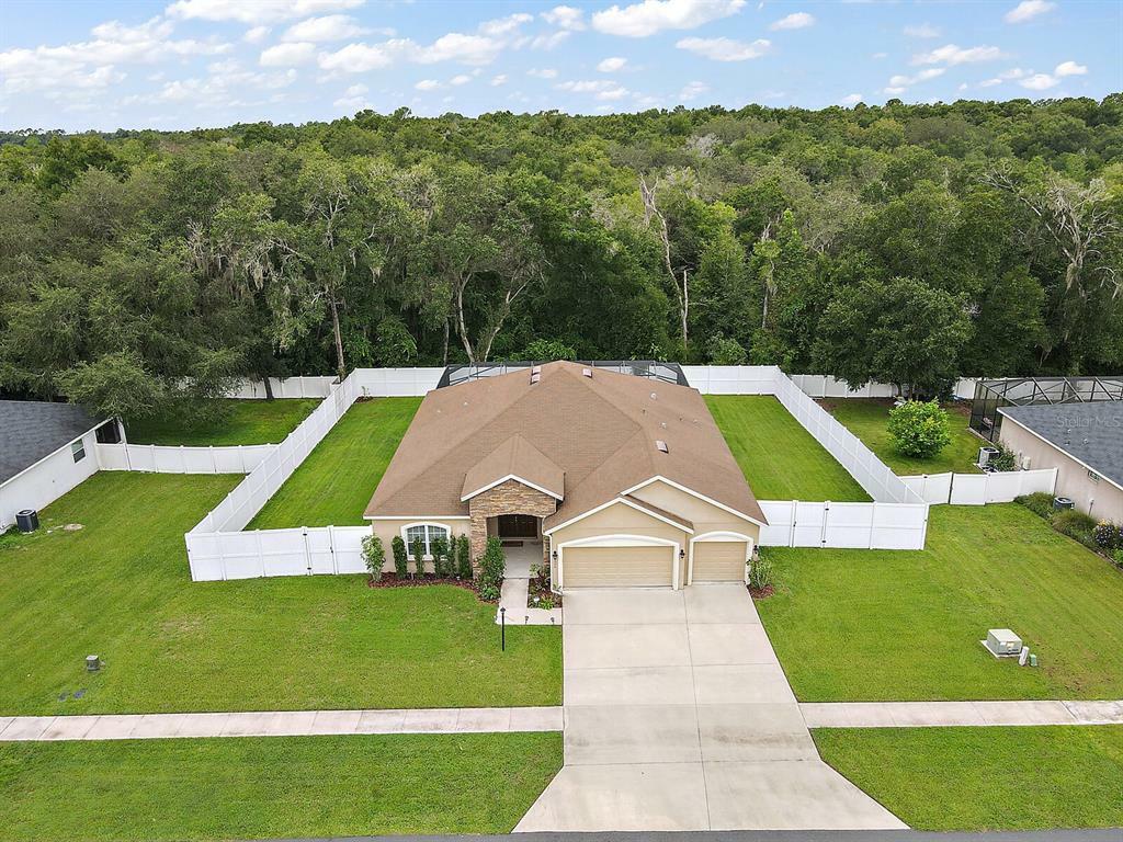 Property Photo:  320 Woods Landing Drive  FL 32159 