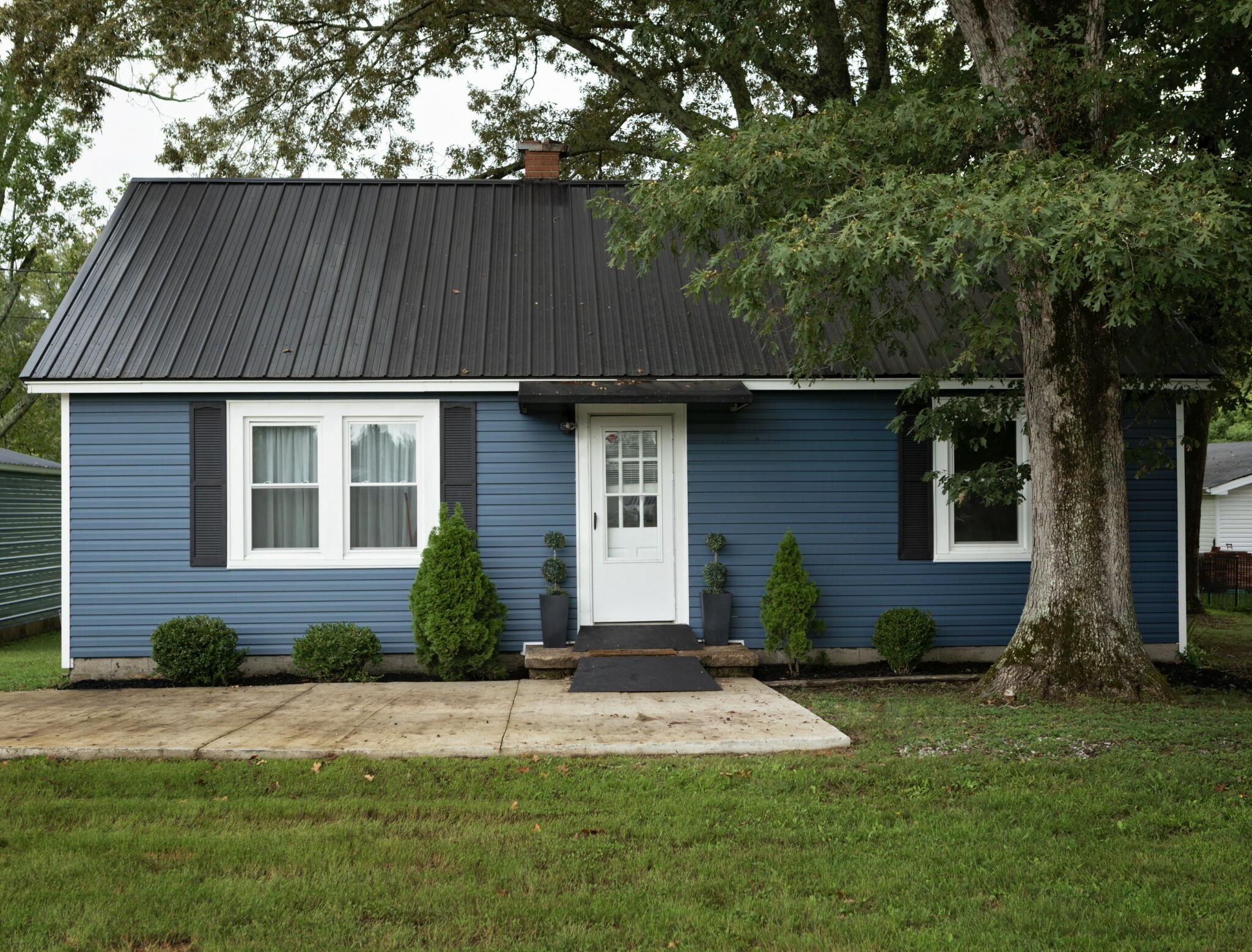 Property Photo:  915 Monument Rd  TN 38483 