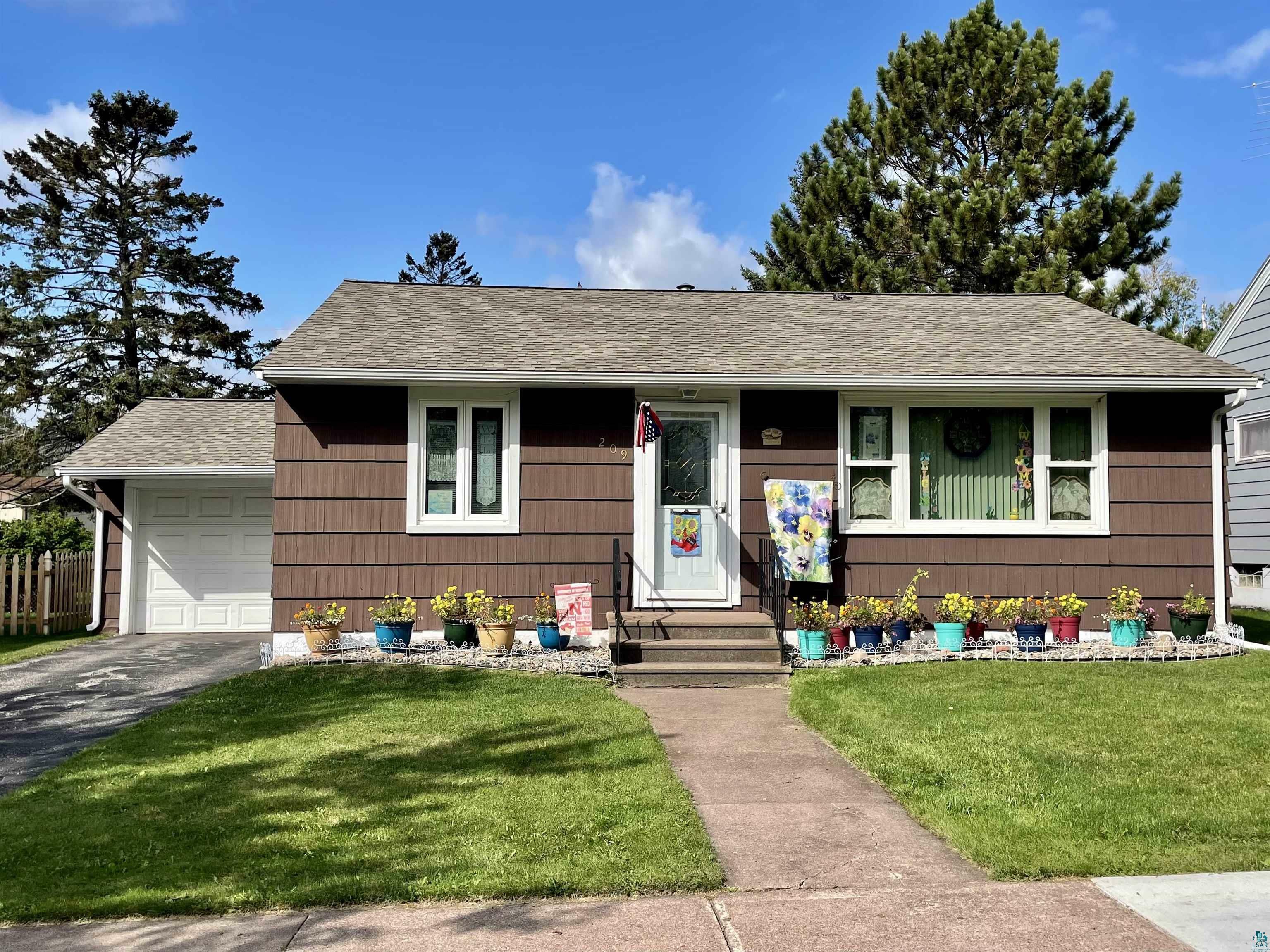 Property Photo:  209 1st Ave  MN 55616 