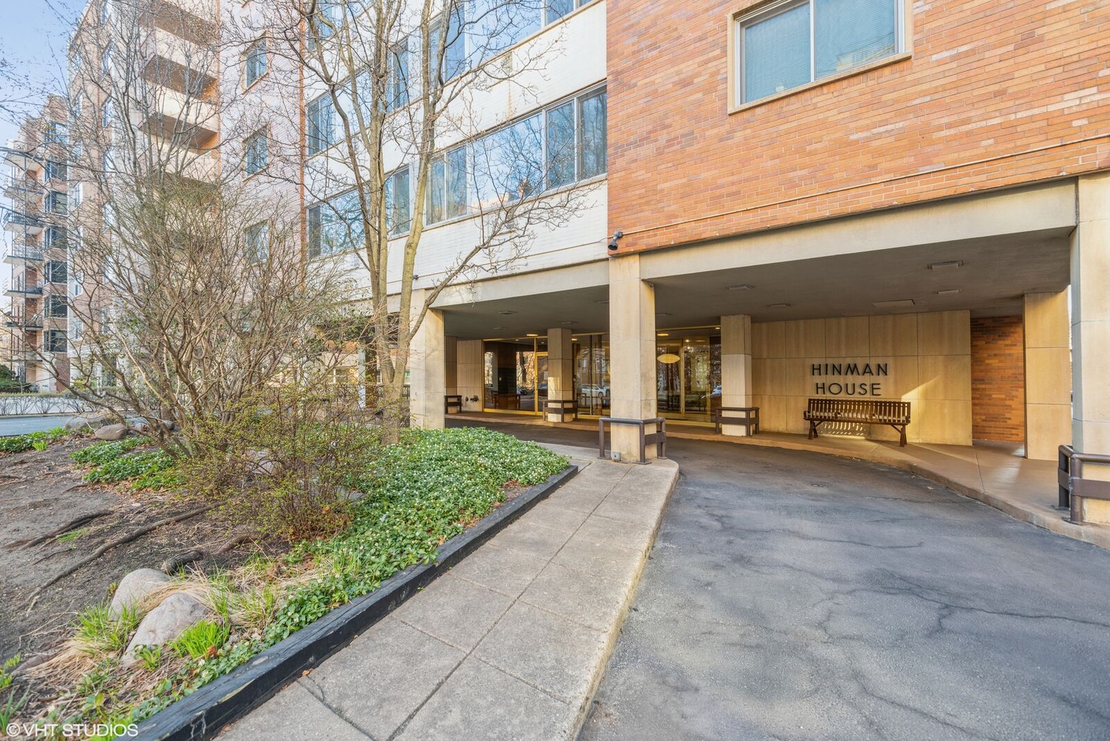 Property Photo: 1516 Hinman Avenue 206 IL 60201