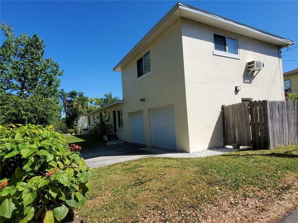 Property Photo:  472 1/2 15th Avenue N  FL 33704 