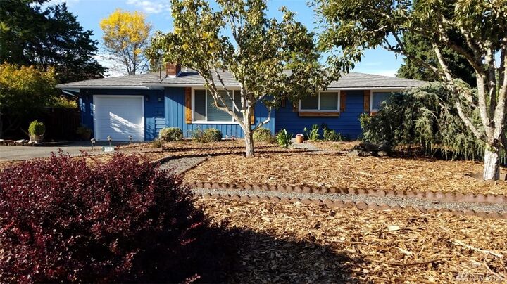 Property Photo:  4007 219th St SW  WA 98043 