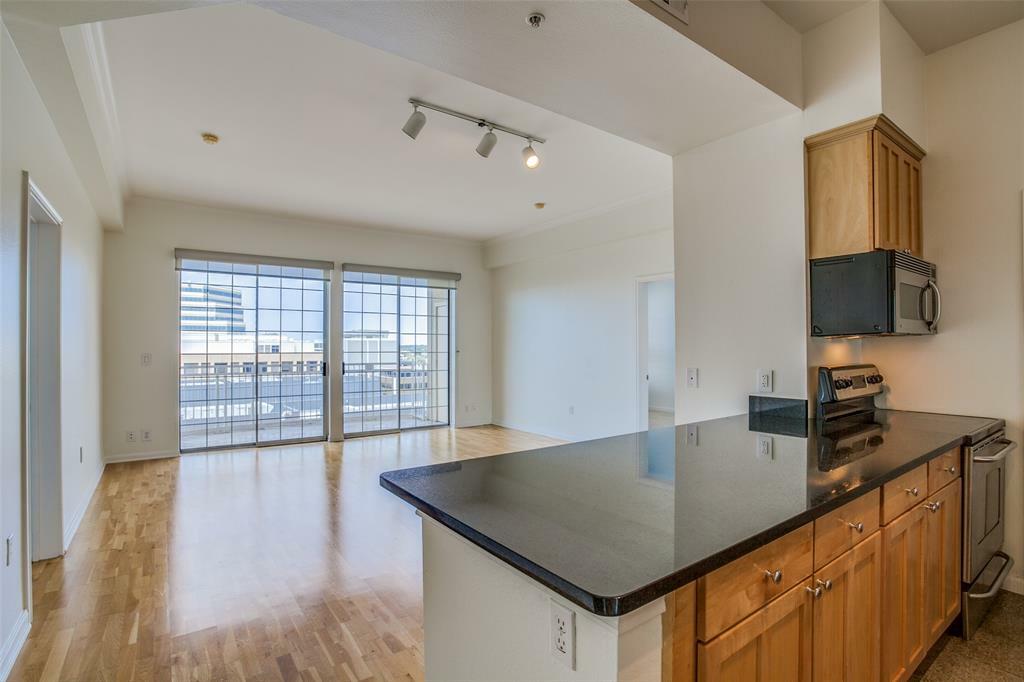 Property Photo: 3225 Turtle Creek Boulevard 1042 TX 75219