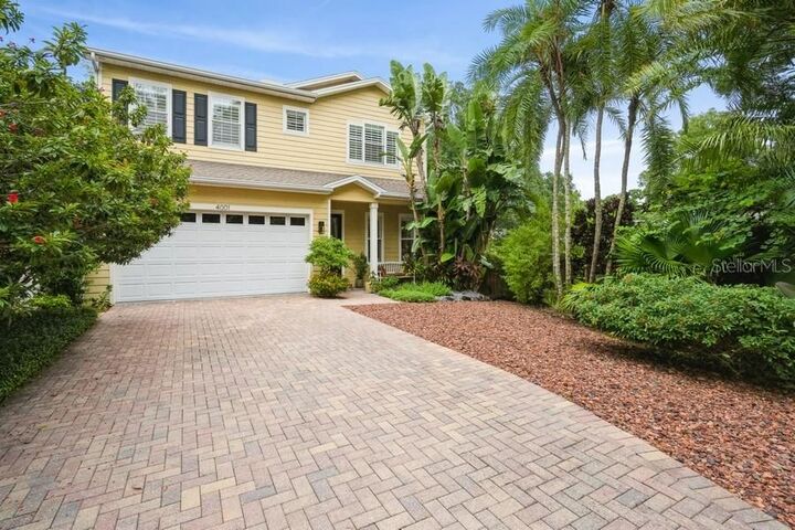 Property Photo: 4001 Southernwood Court FL 33616
