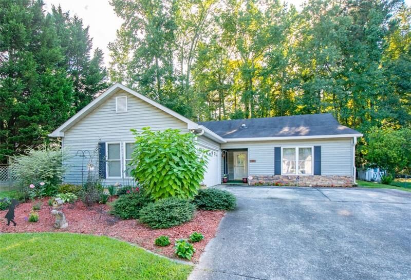 Property Photo: 3509 Traddsprings Way GA 30039