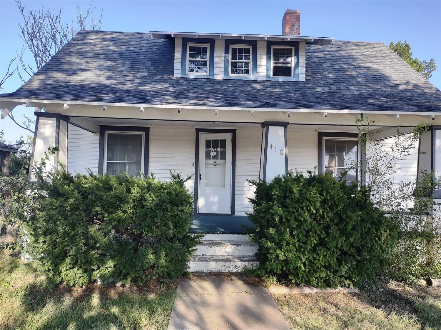 Property Photo:  410 S Ford Street  KS 67834 