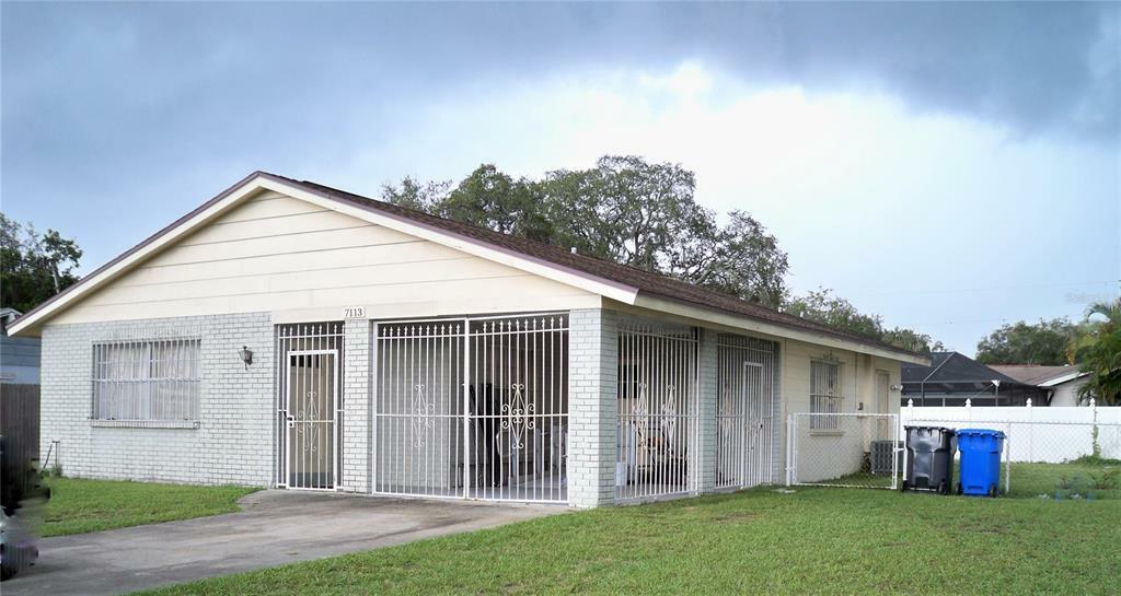 Property Photo:  7113 N 50th Street  FL 33617 