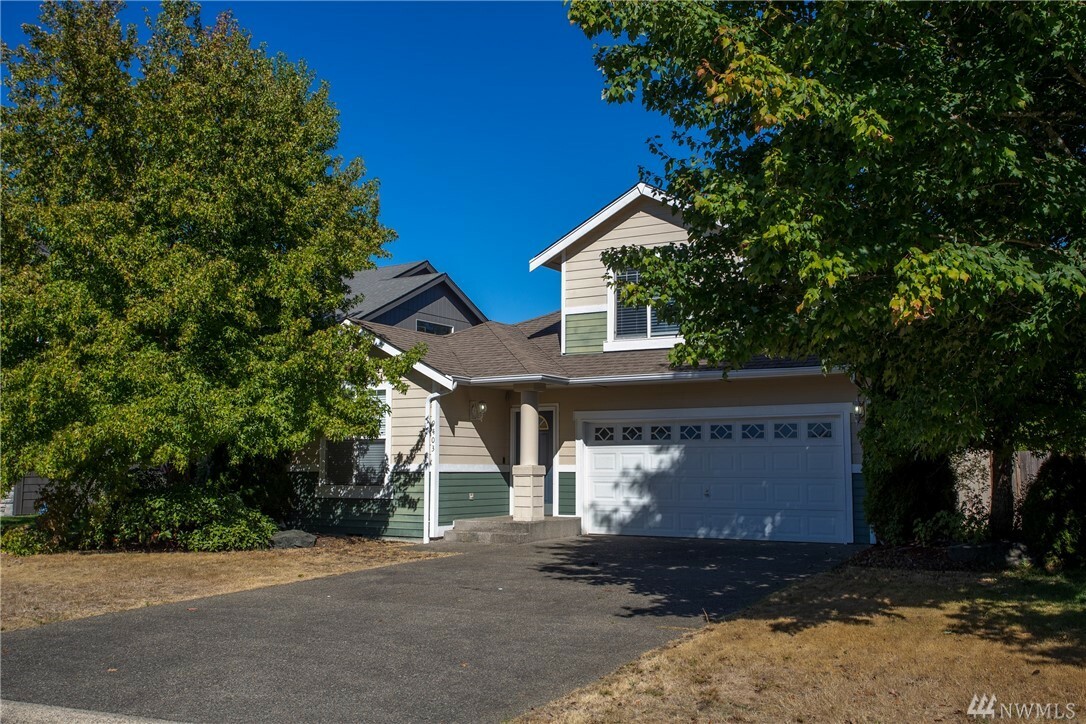 Property Photo:  9403 188th St E  WA 98375 