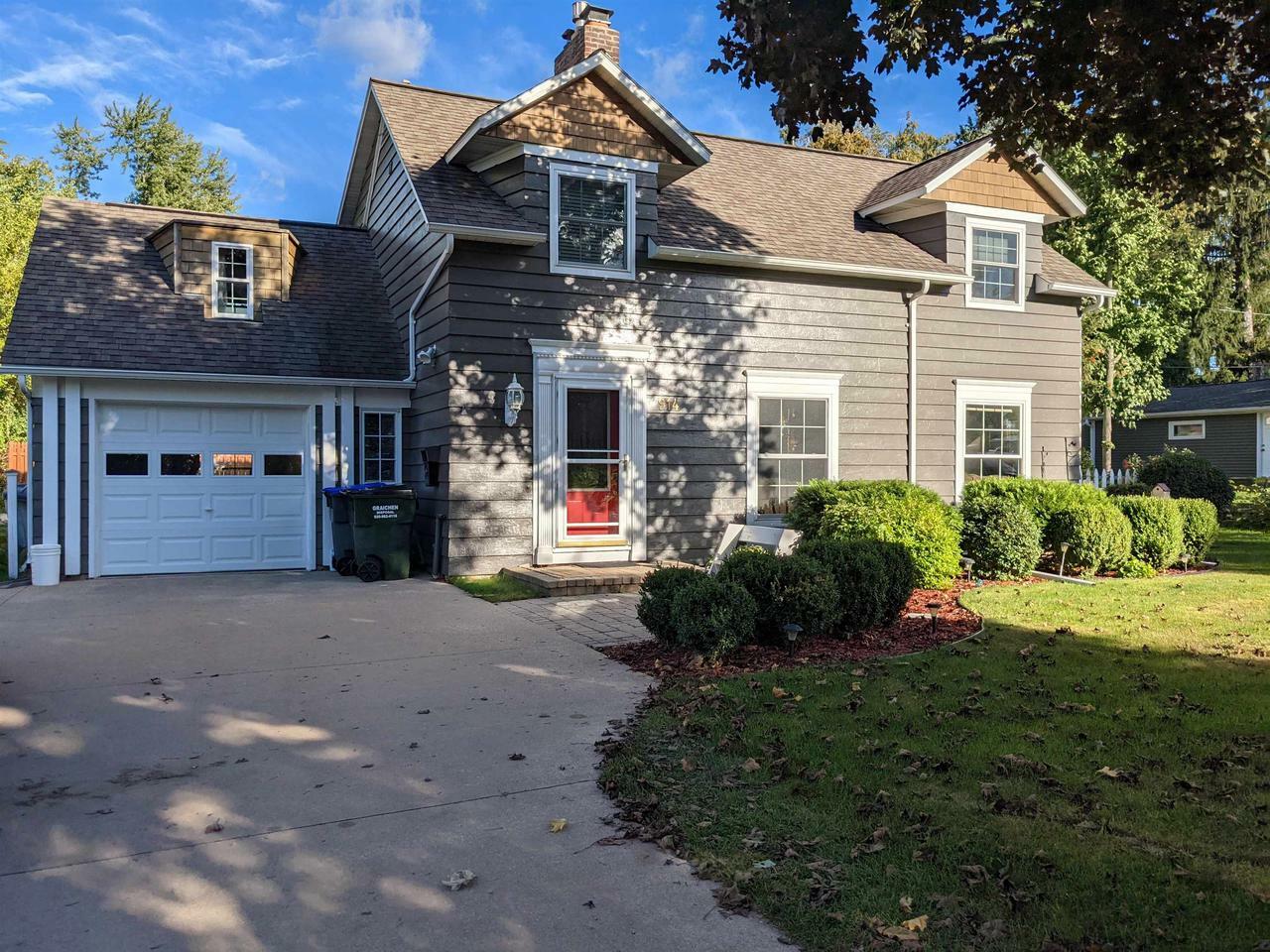 Property Photo:  914 Dickinson Street  WI 54961 