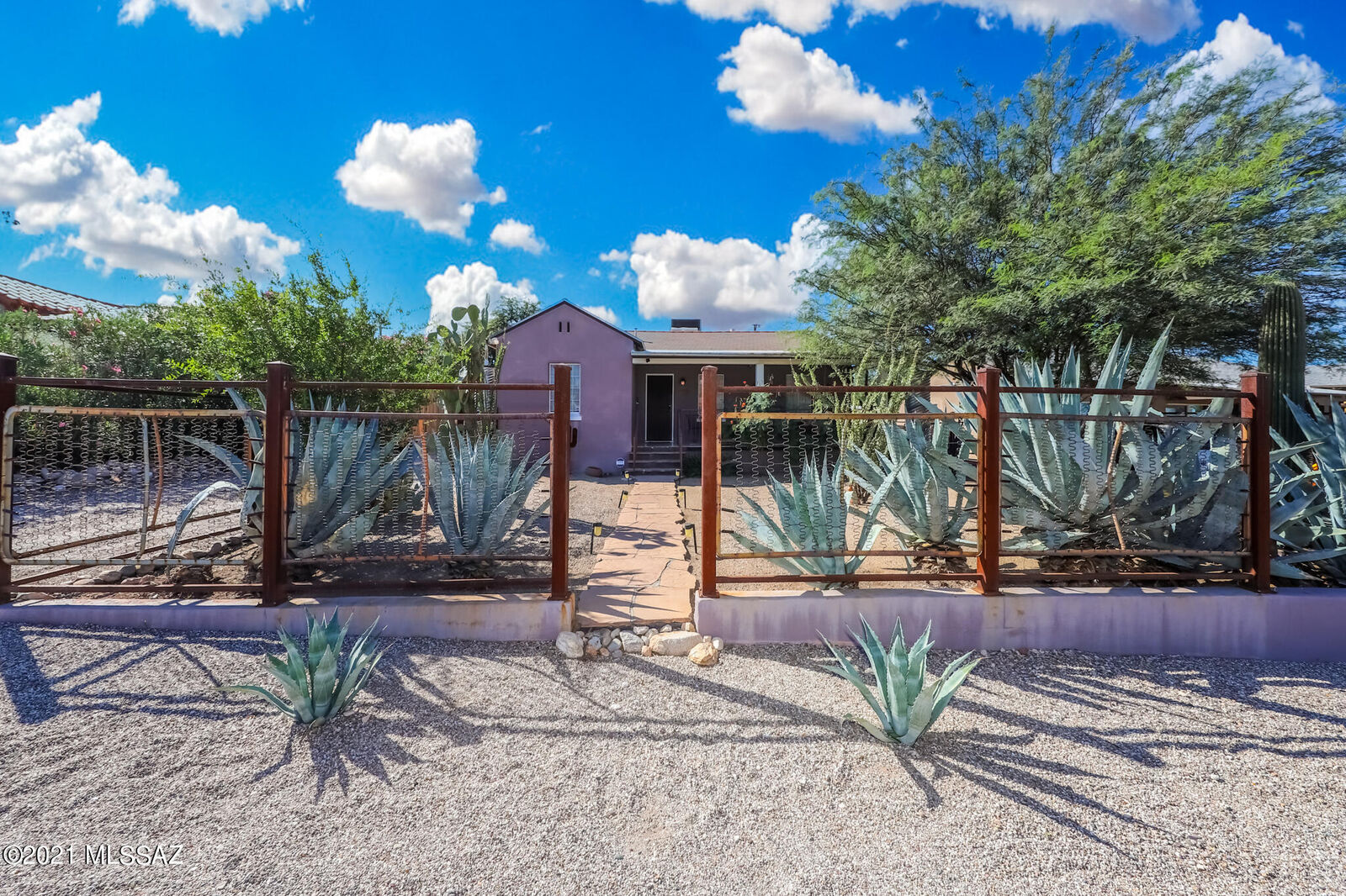 Property Photo:  2004 E Spring Street  AZ 85719 