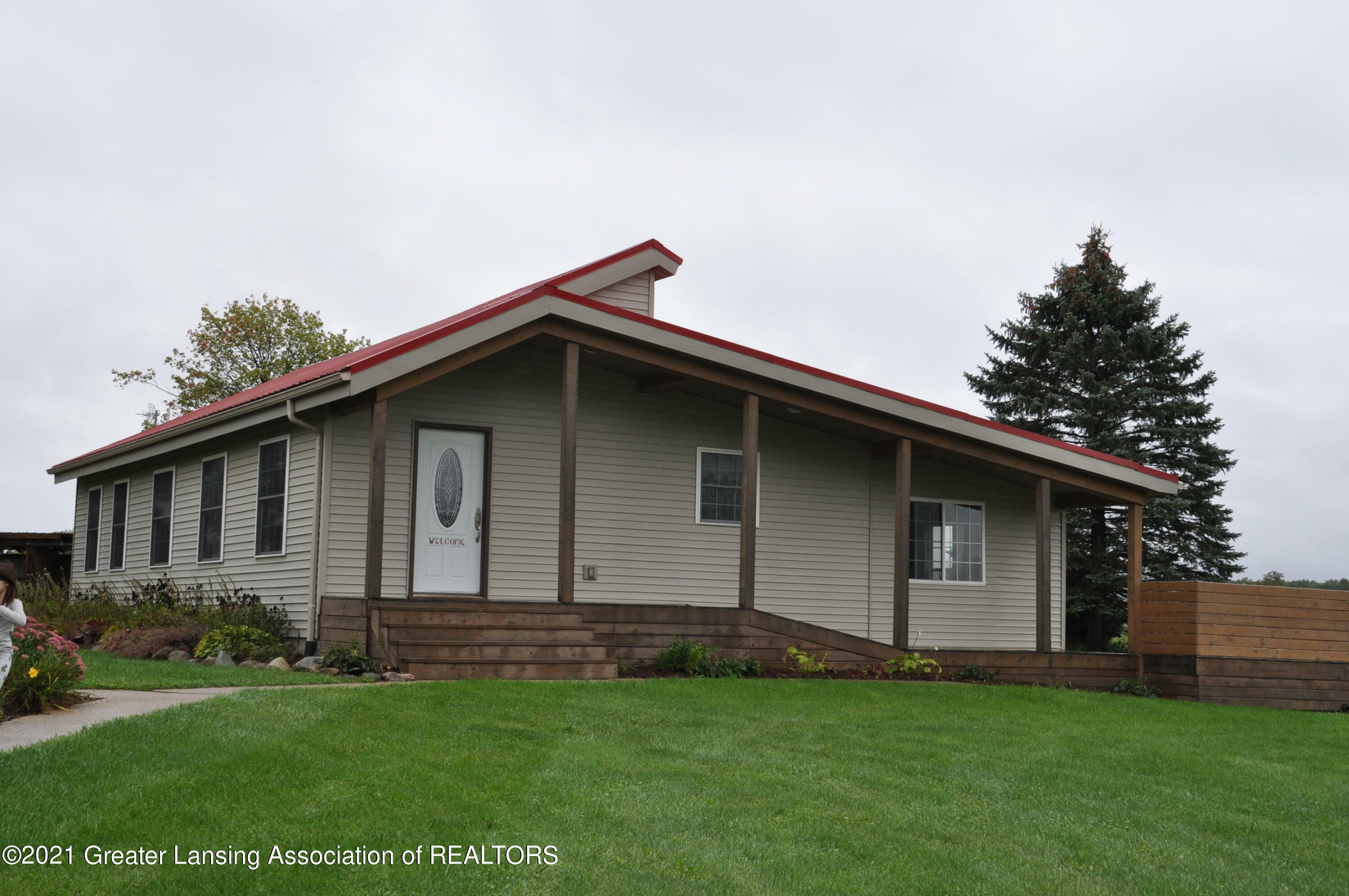Property Photo: 11862 E Grand River Avenue MI 48875