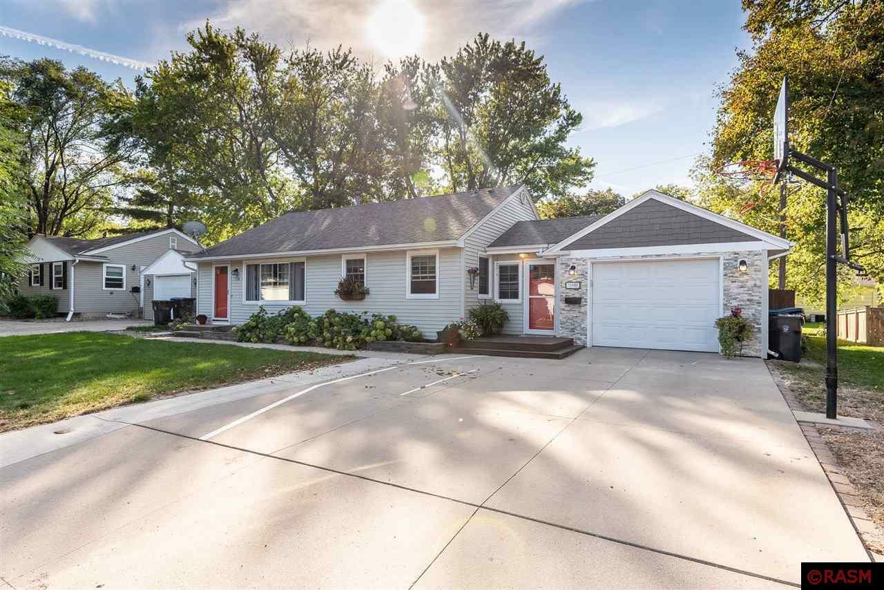 Property Photo: 724 Gwyn Drive MN 56001