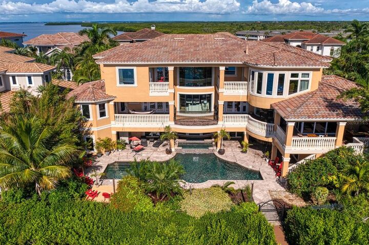 Property Photo: 4119 Causeway Vista Drive FL 33615